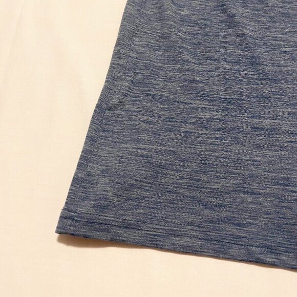 Under Armour Womens Shirt Size Small Heatgear Loose Tshirt Vneck - Picture 14 of 15